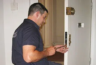 Safe Key Locksmith Service Waterford, MI 248-560-1040 - locksmith-6